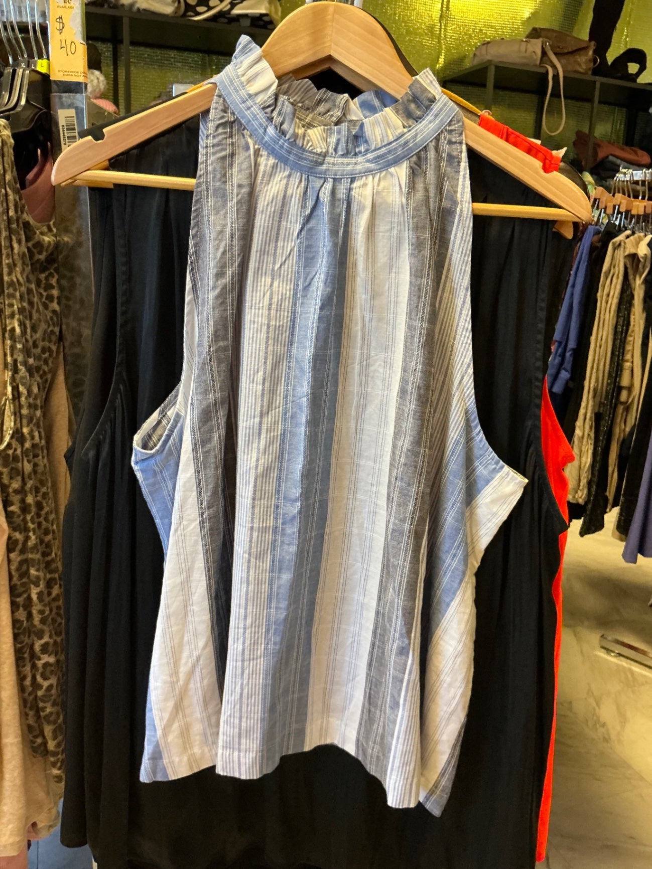 Universal Thread Sleeveless Top XL Blue and White Striped