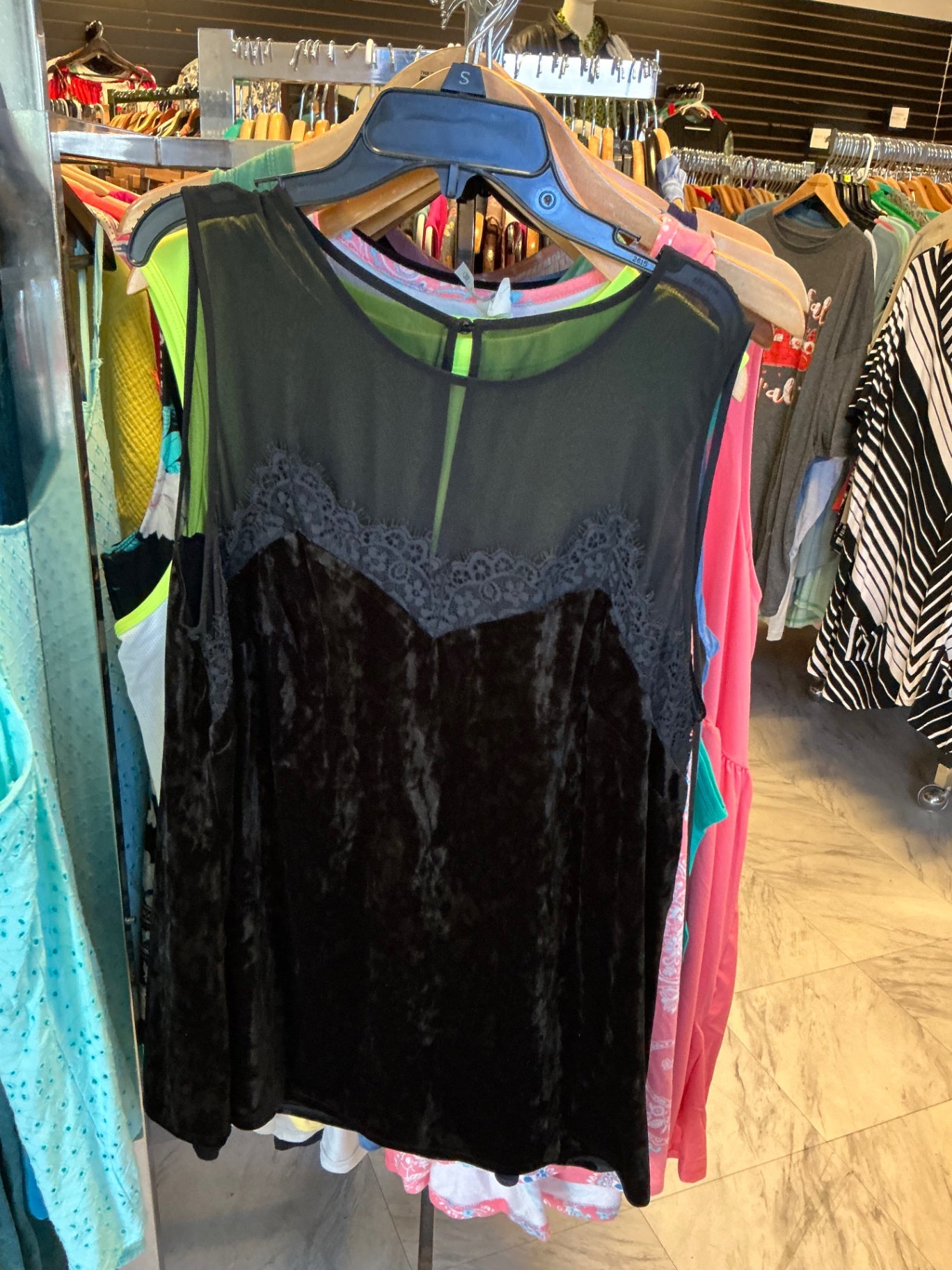 Unknown Sleeveless Top 2X Black Velvet