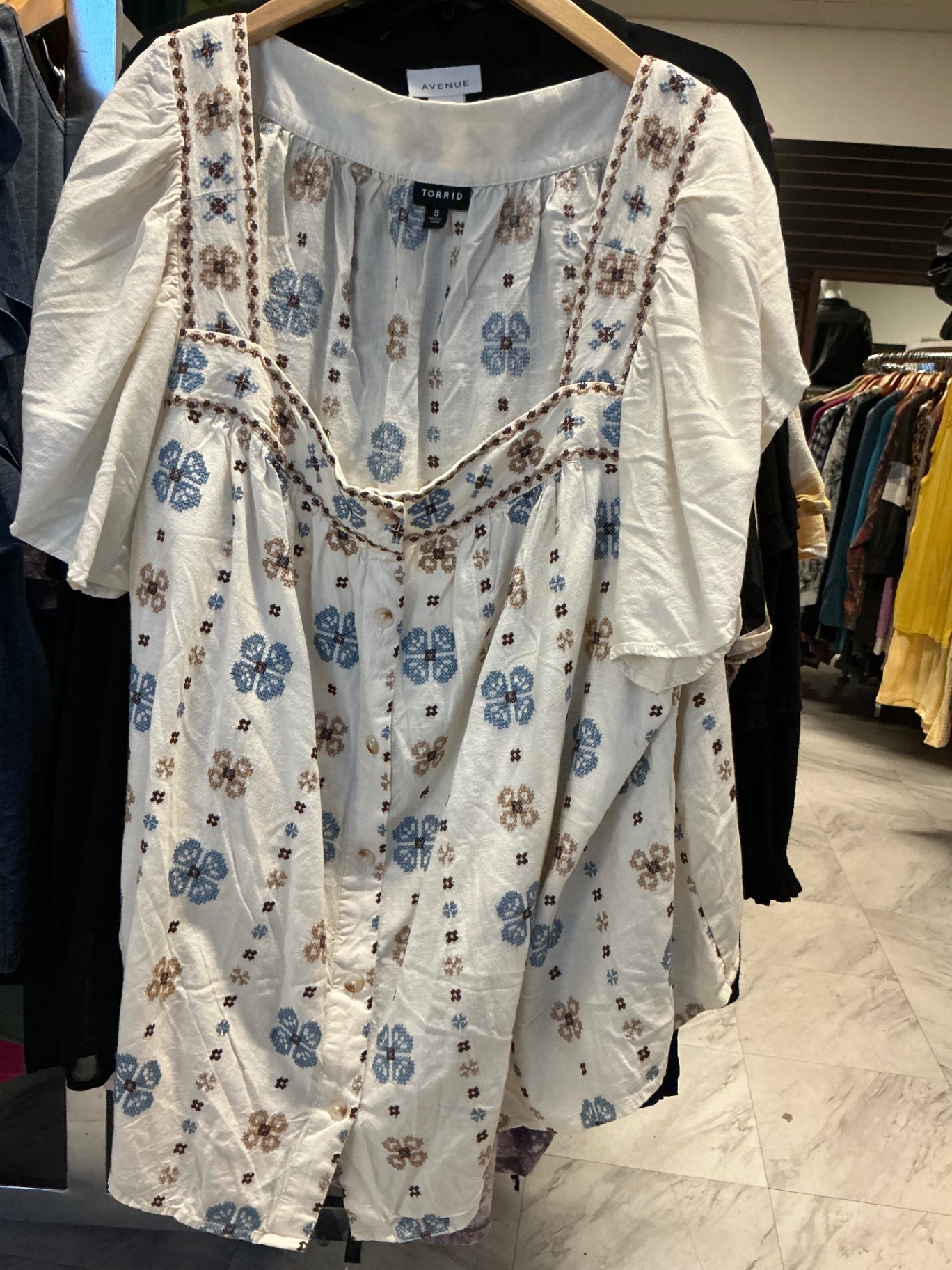 Torrid Blouse 5 Cream/Blu/Brwn