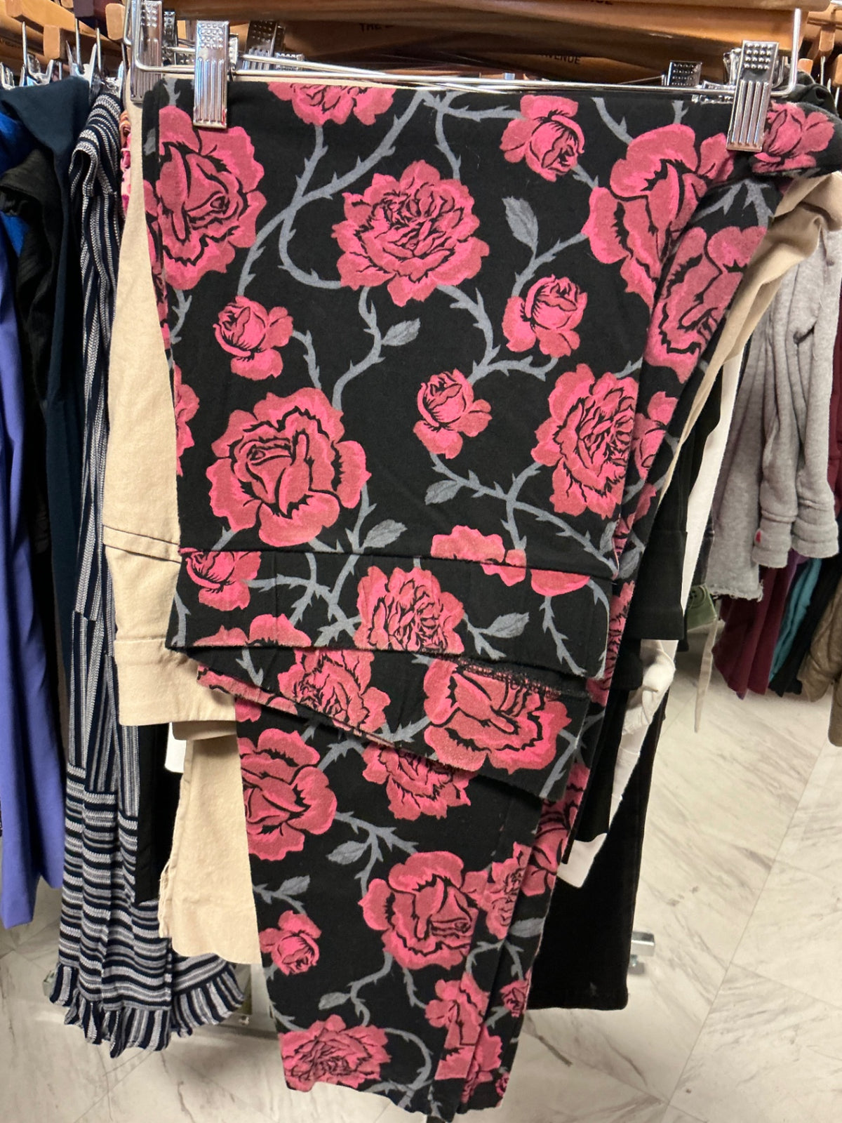 Torrid Leggings 3 Black with Red Floral Print