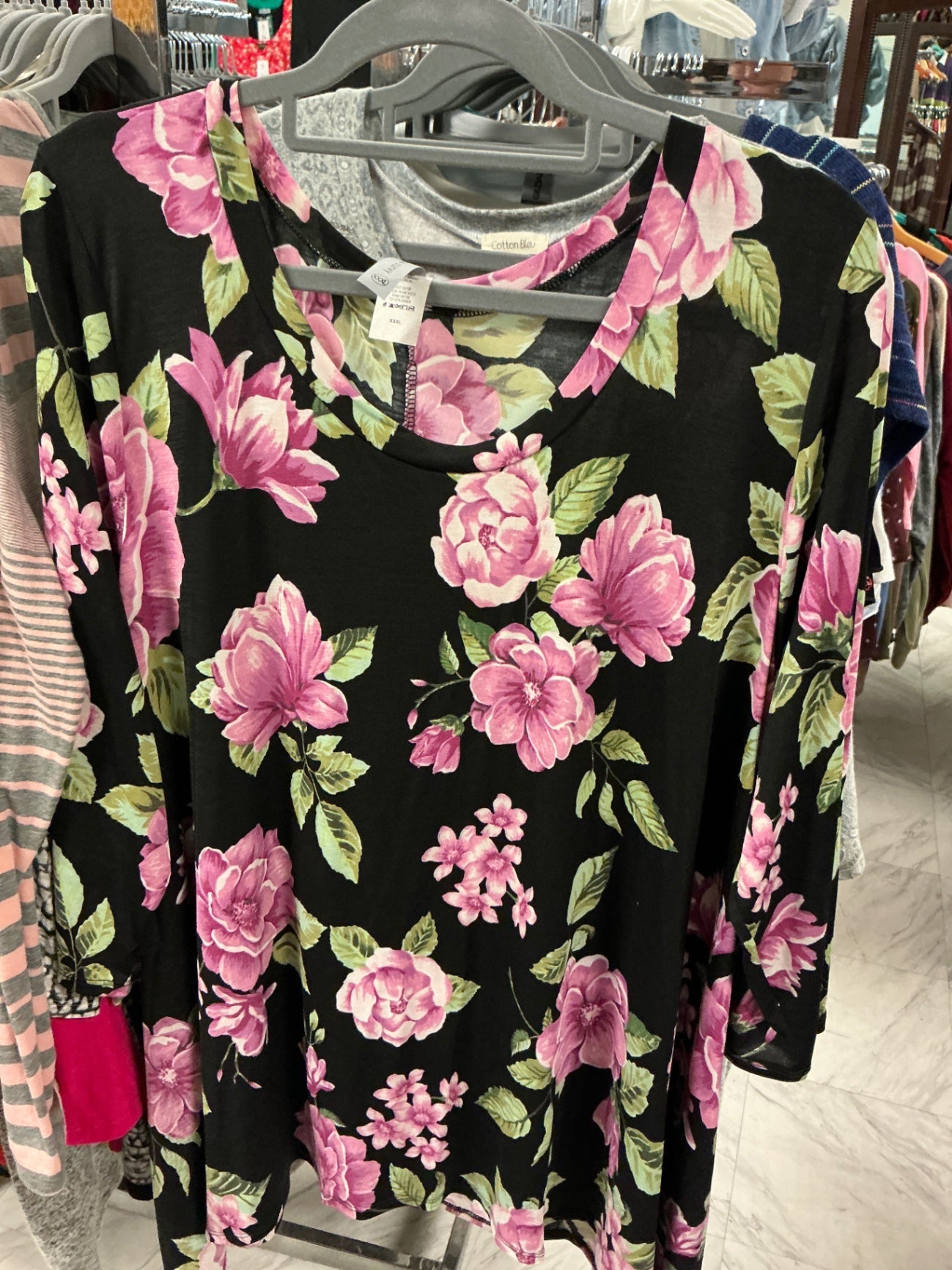 Honeyme Curvy Blouse XXXL Black with Pink Floral Print