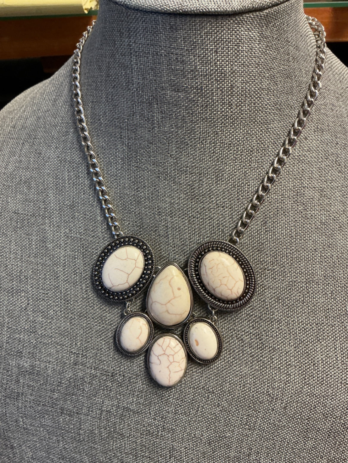 Paparazzi Necklace 2 pc Set Silver and White