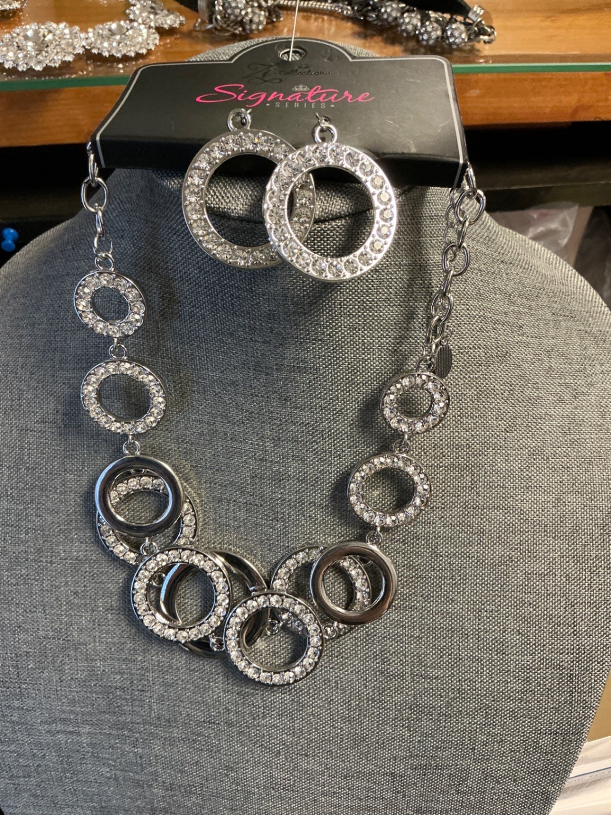 Paparazzi Zi Collection Necklace and Earrings Set Silver NWT