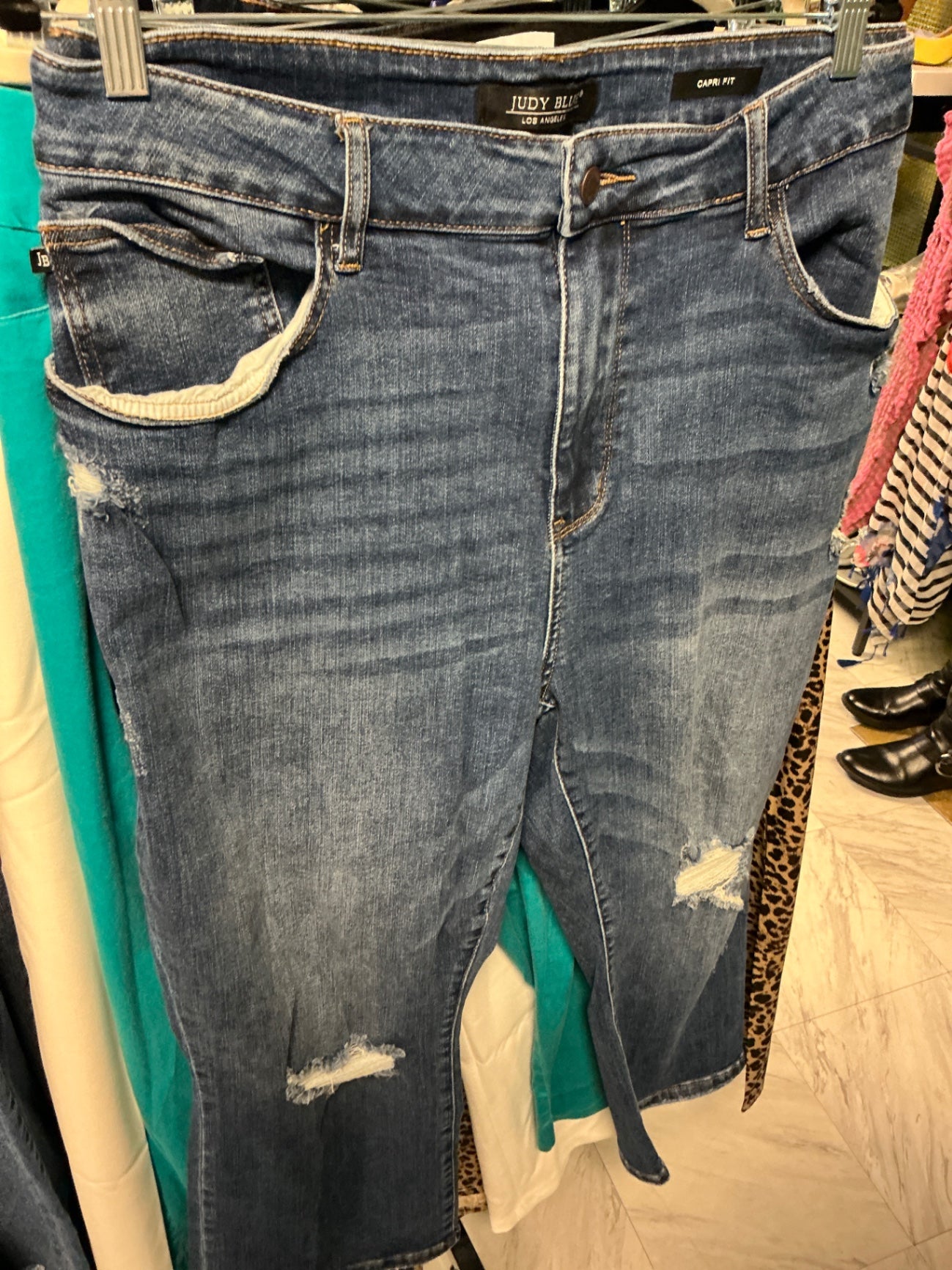 Judy Blue Capri Jeans 24W Dark Blue