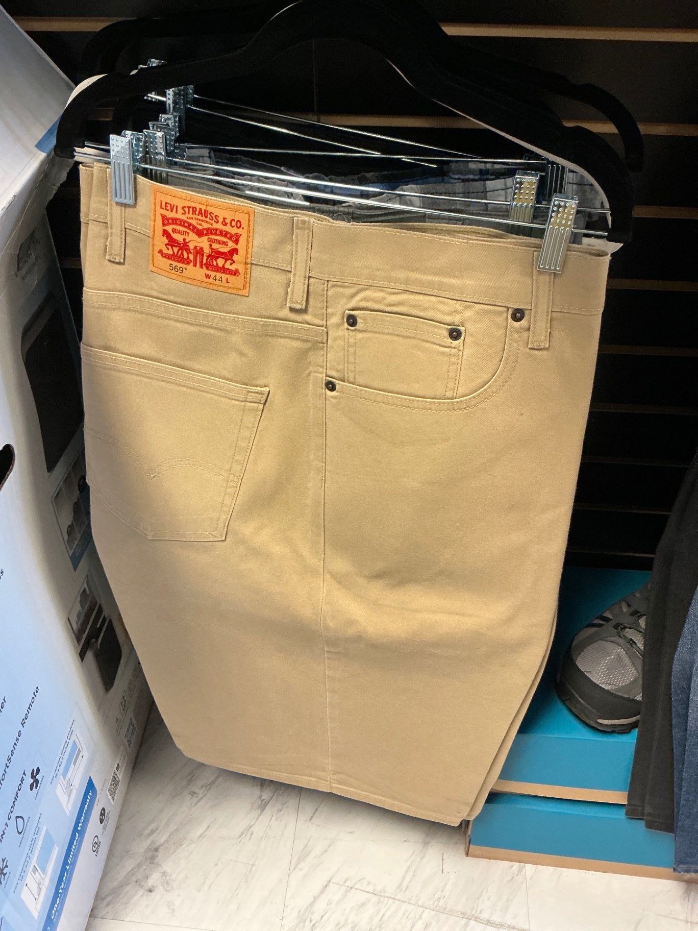 Levi Strauss & Co. Jean Shorts 44 Beige