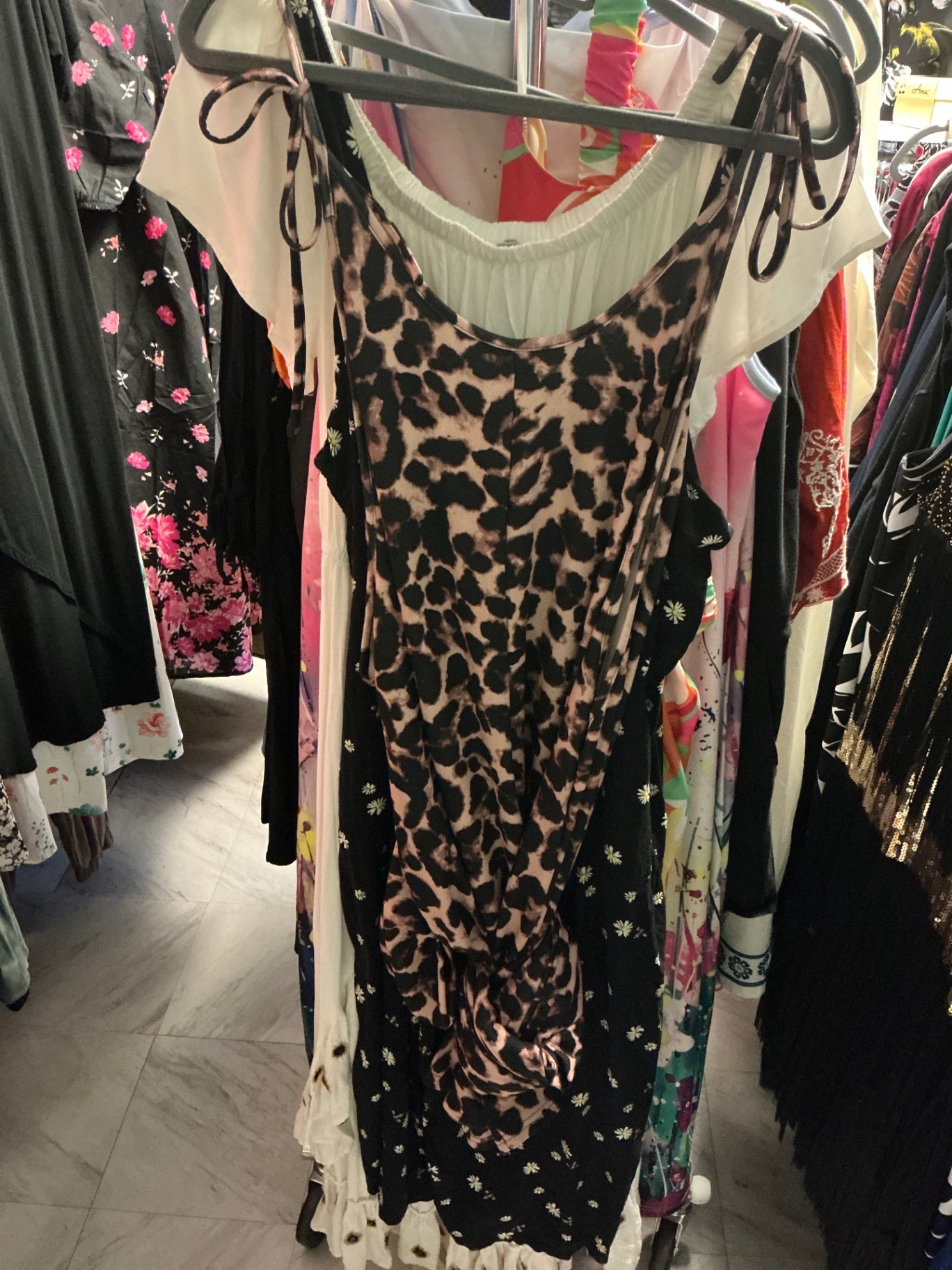 Jumpsuit - Black and beige -