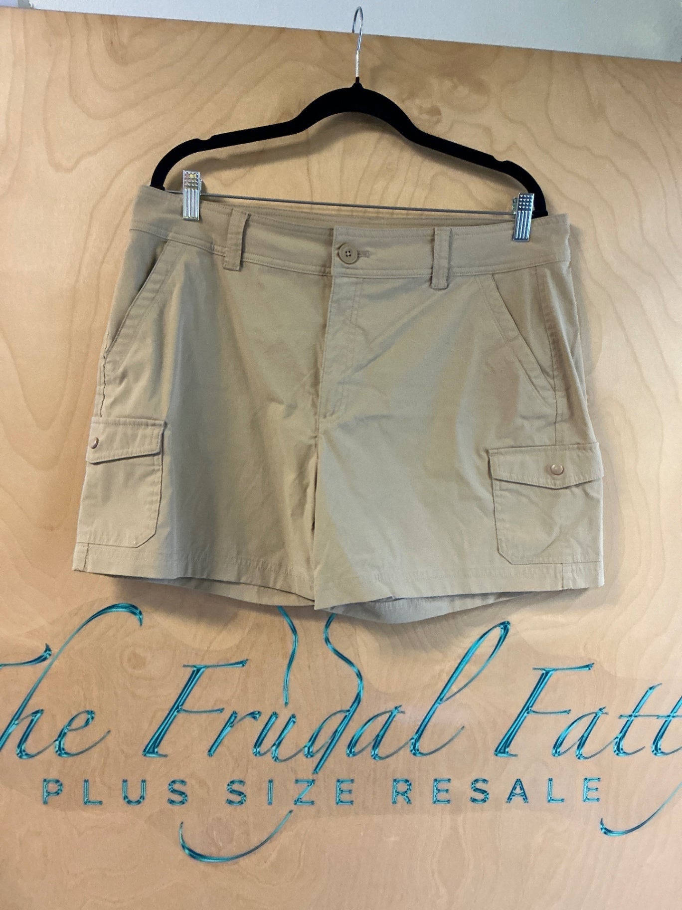 Eddie Bauer Shorts - Beige - 16
