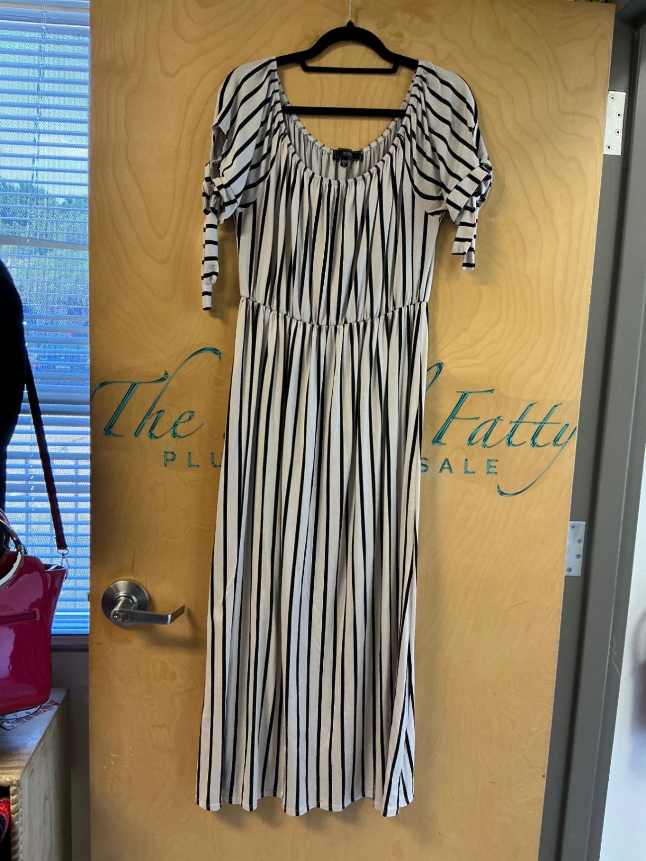 Vibe Dress - Beige with black stripes - 2X