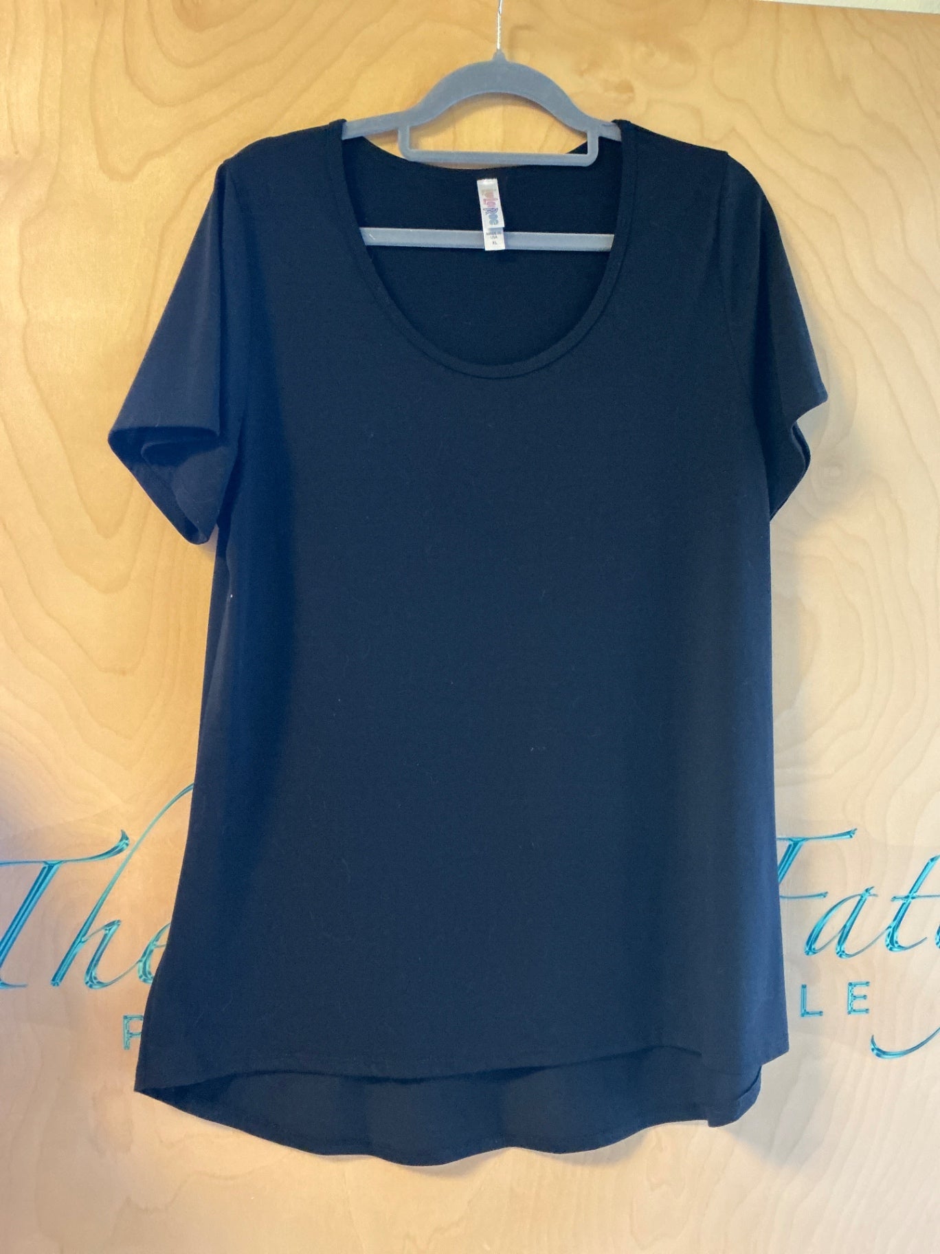 LuLaRoe T-Shirt - Black - XL NWOT