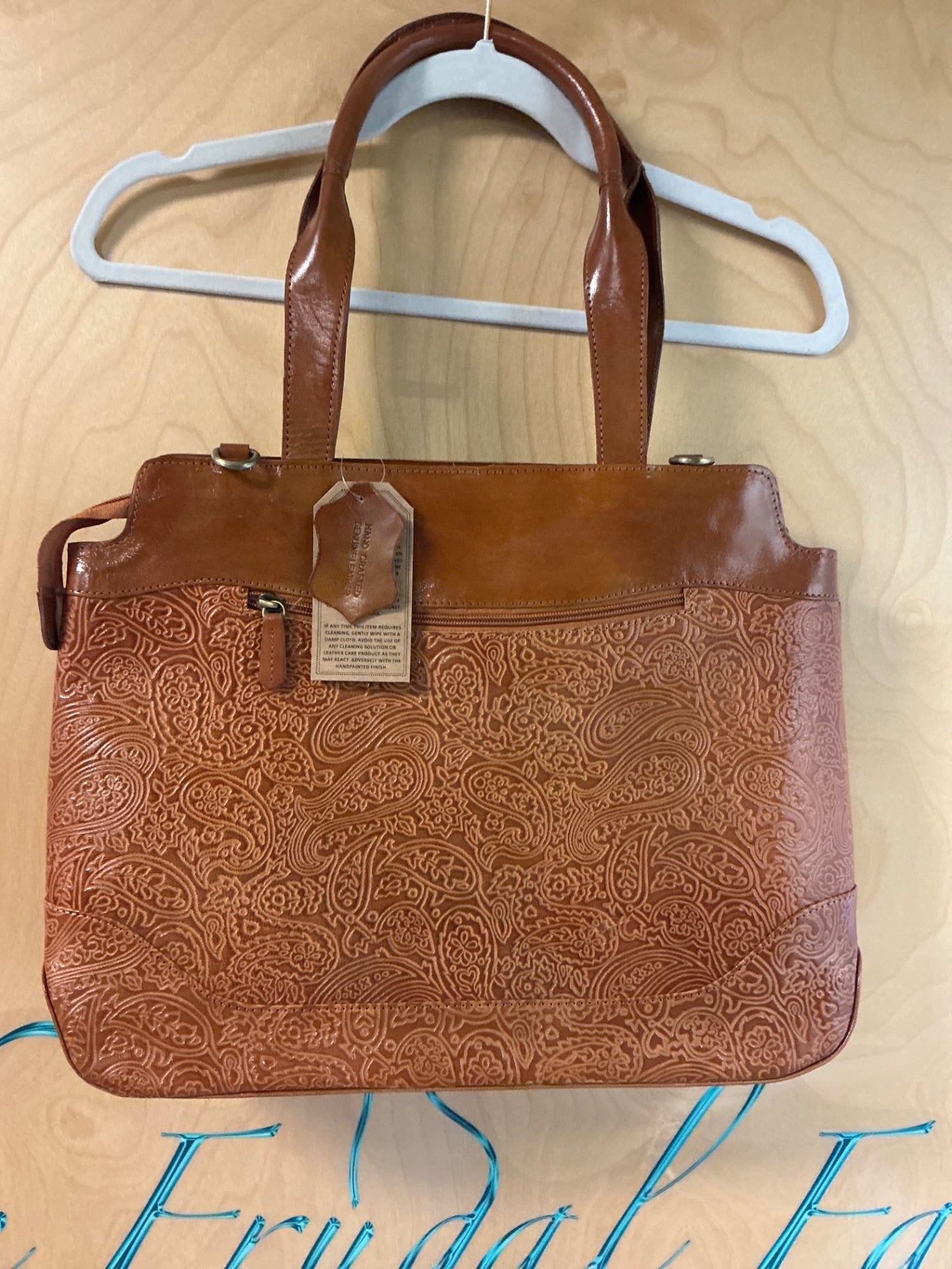 Handbags & Wallets