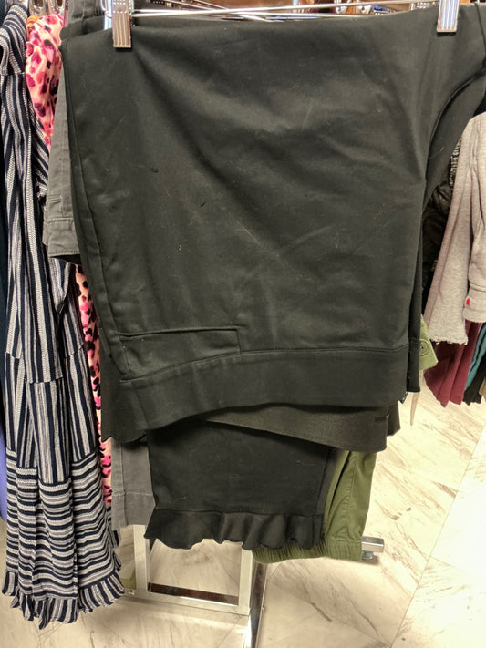 Lane Bryant Stretch Capri 28 Black