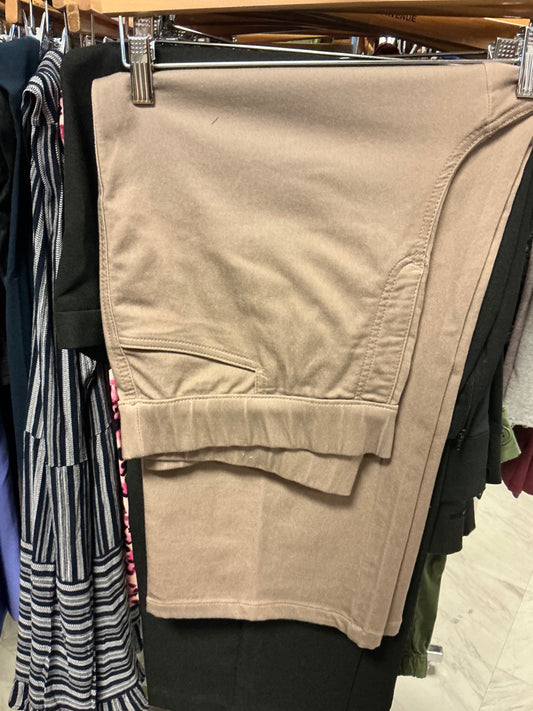 Intro Love the Fit Stretch Capri 14 Beige