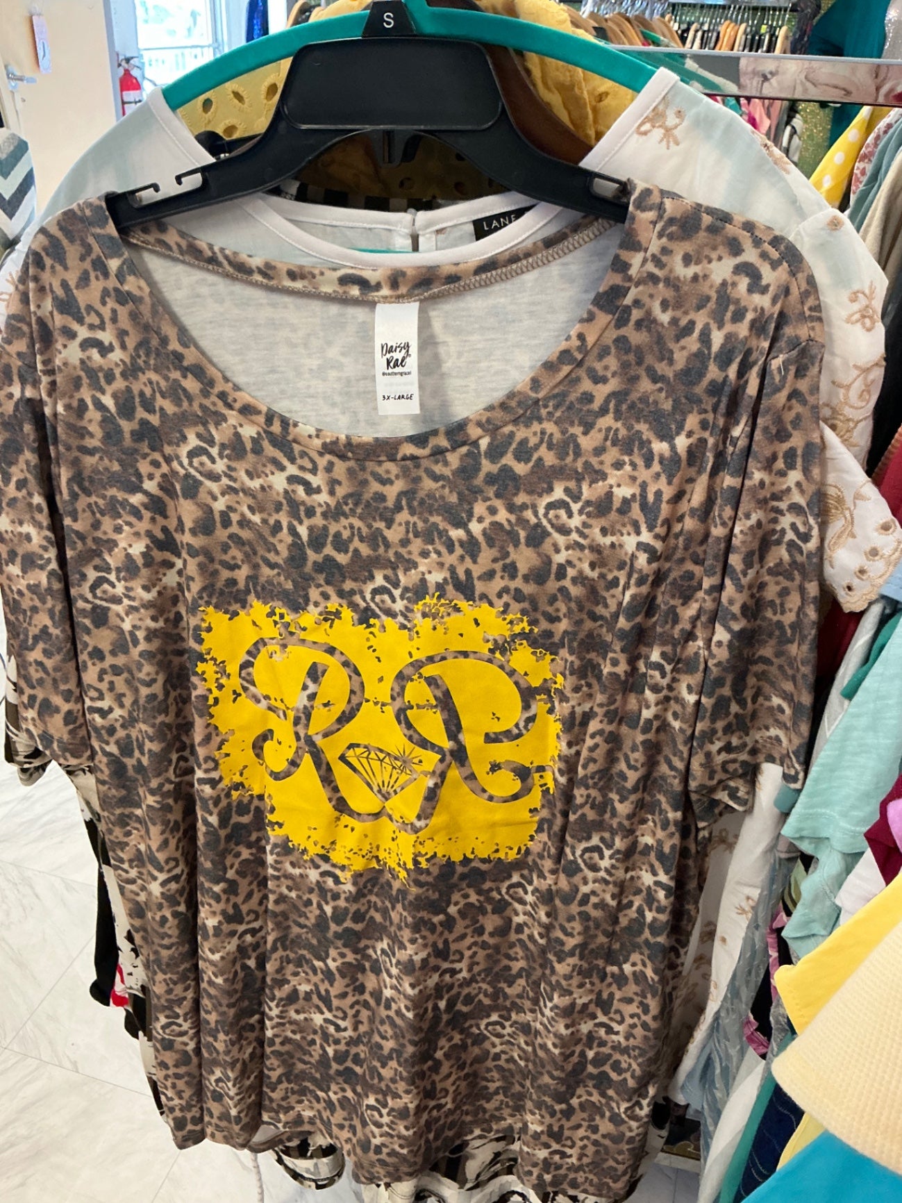 Daisy Rae T-Shirt 3XL Leopard Print with Yellow Graphic