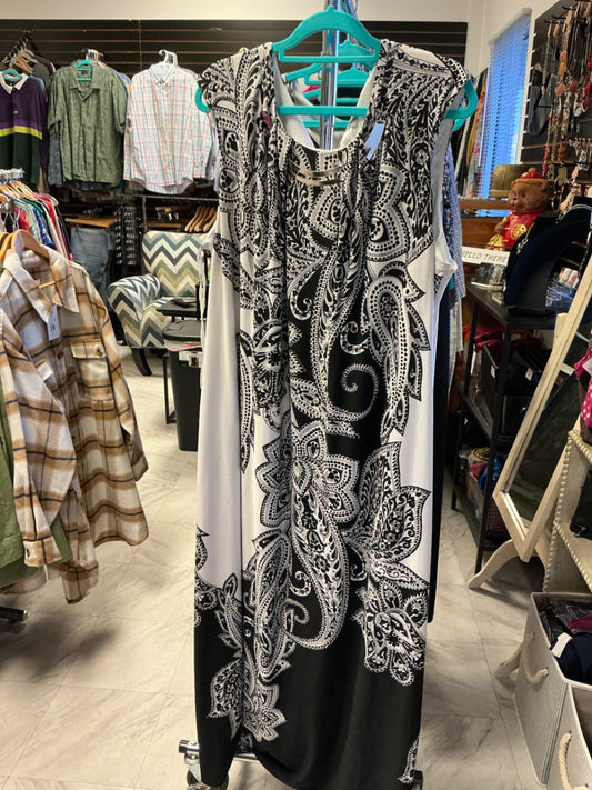 Catherine’s Maxi Dress 3X Black and White