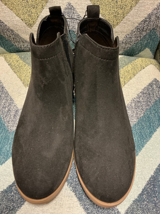 Time and Tru Ankle Boots 10W Black NWT