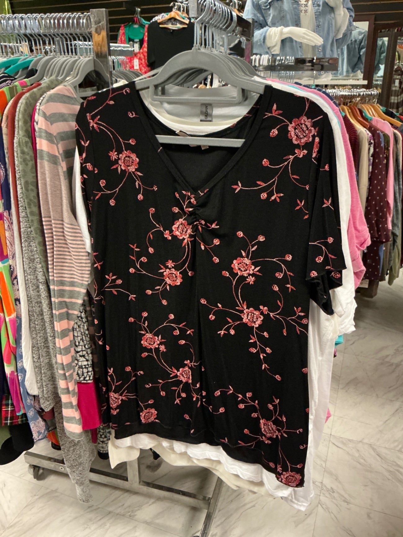 Susan Lawrence Blouse 3X Black with pink floral pattern