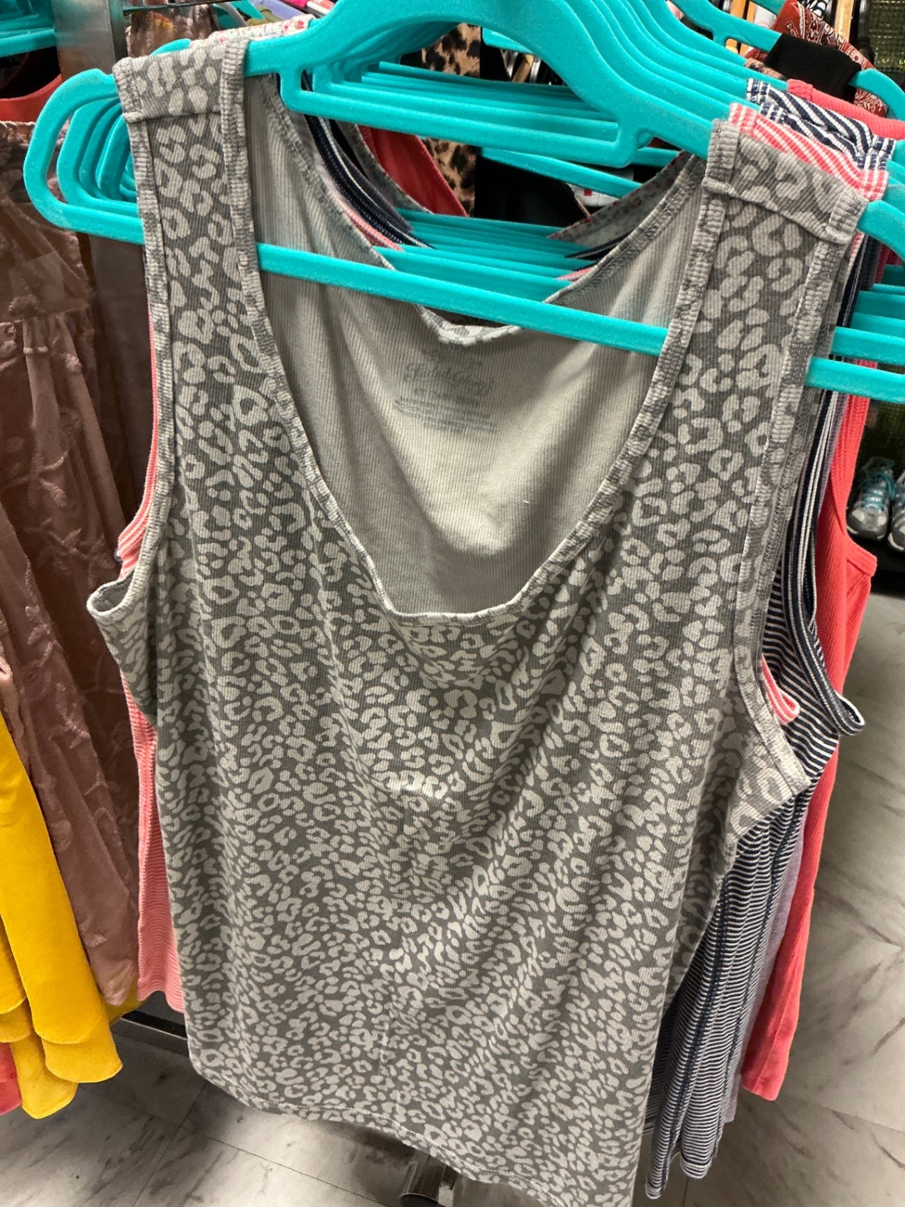 Faded Glory Tank Top 4X Gray with Leopard Print