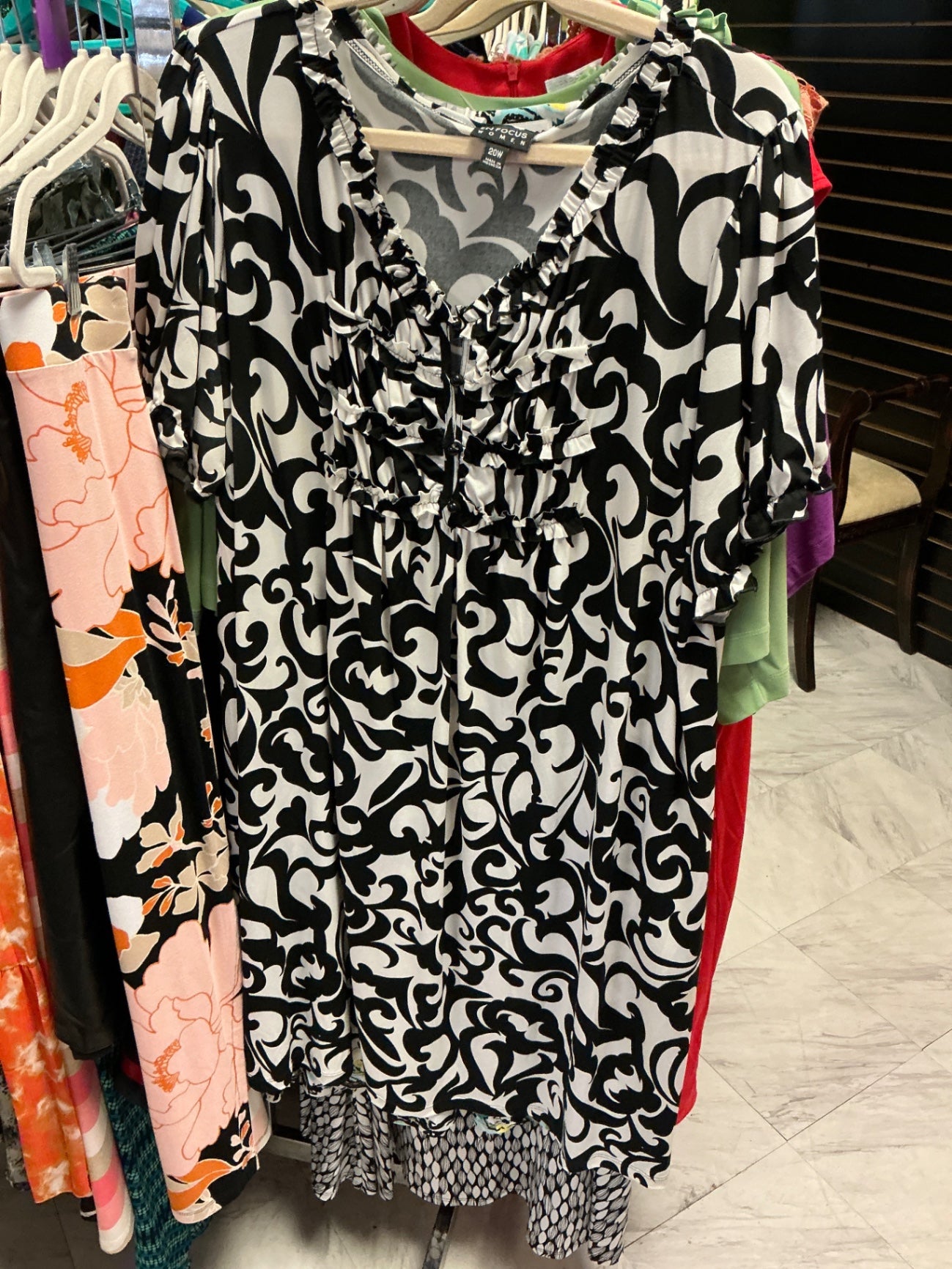 En Focus Dress 20 Black and White