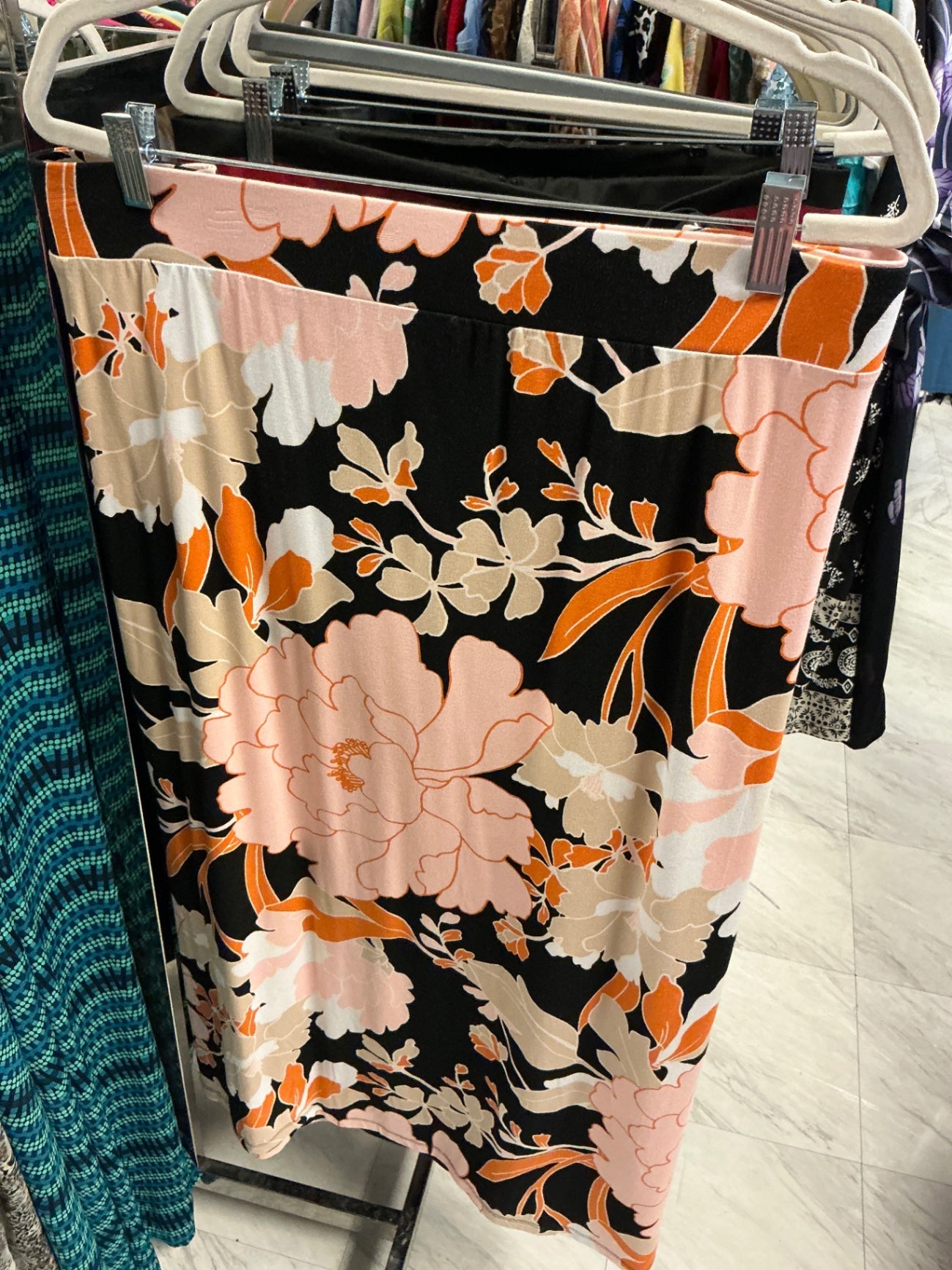 Liz Claiborne Skirt 4X Black with floral prints in orange and beige
