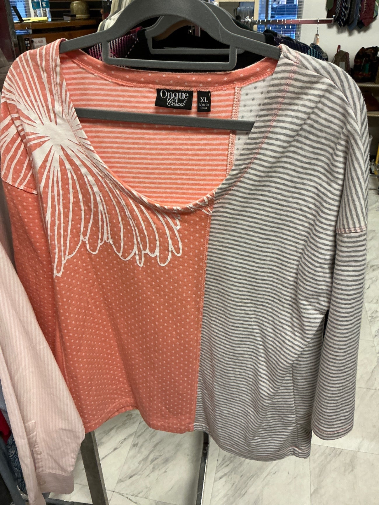 Onque Casual Long-Sleeve T-Shirt XL Coral and Gray