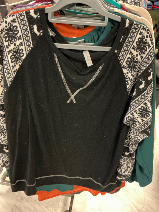 Honeyme Curvy Sweater 3X Black with White Pattern