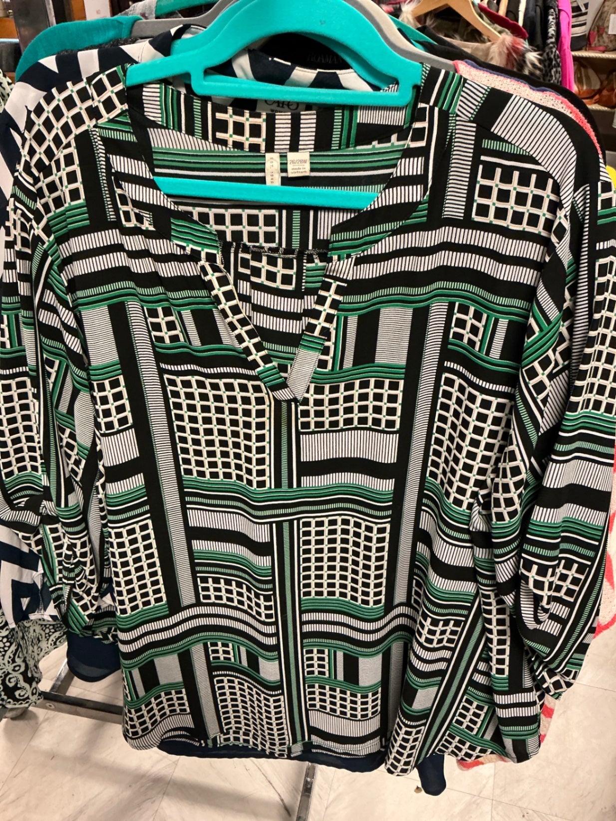 EST. 1946 Blouse 26/28 Black, White, Green