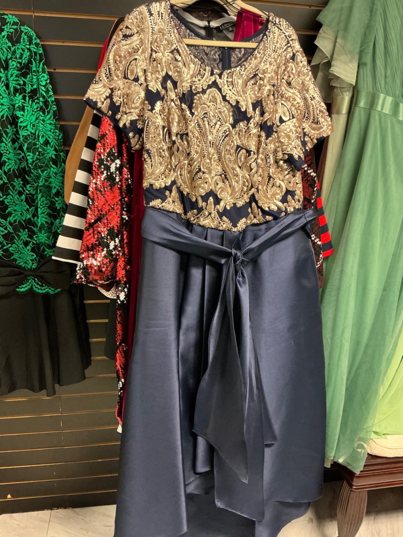 R & M Richards Evening Dress 18 Navy and Gold
