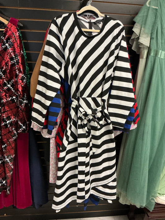 ELOQUII Dress 28 Black and White NWT