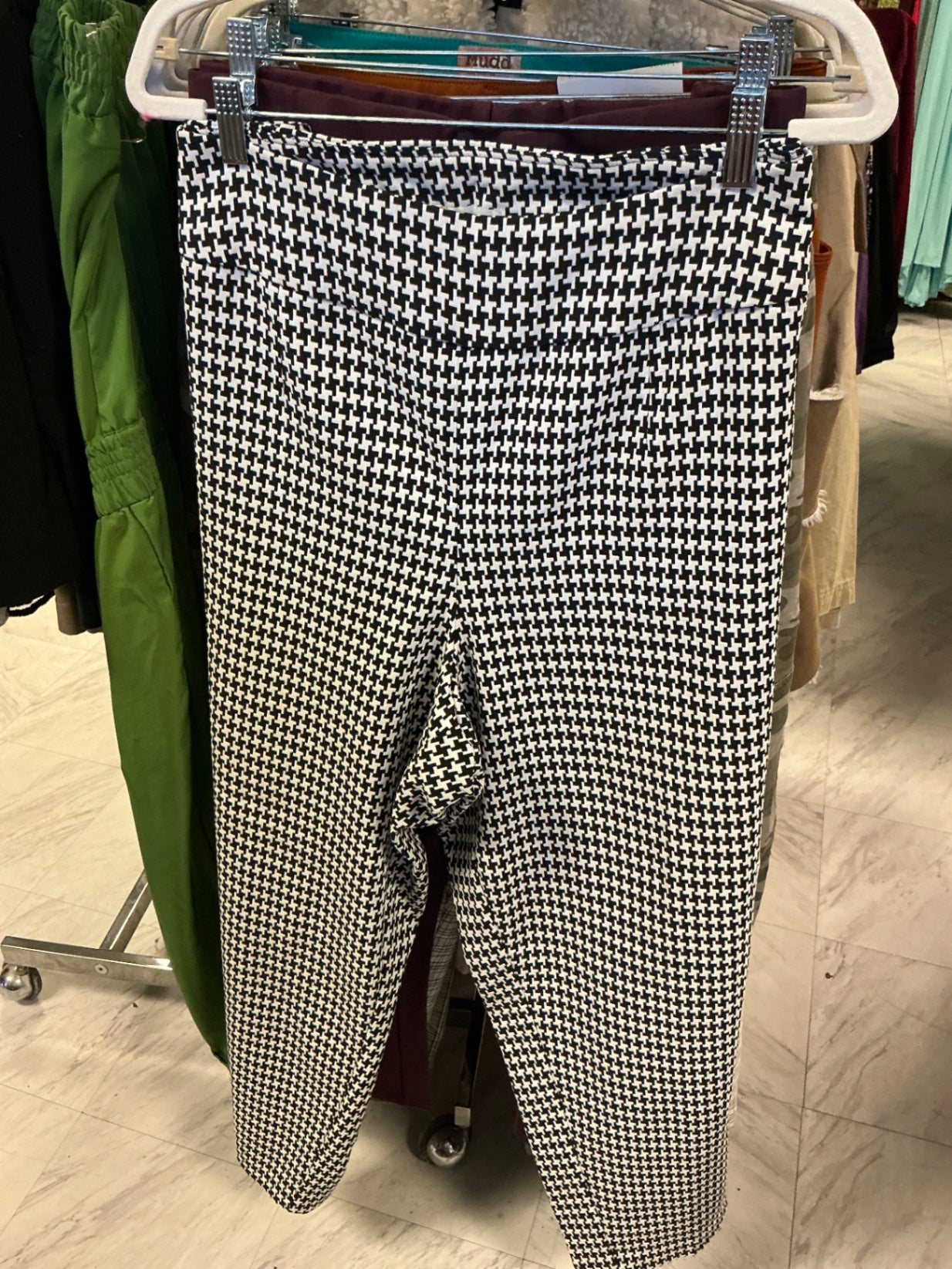EST. 1946 Pants 20W Black and White