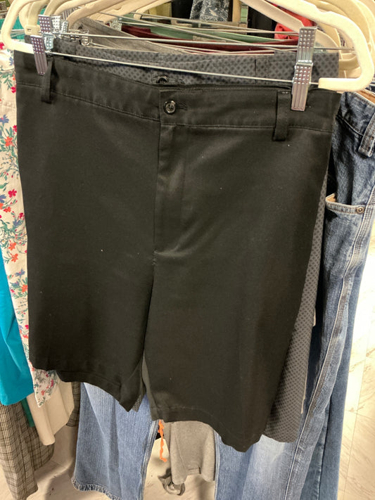 IZOD Shorts 44 Black