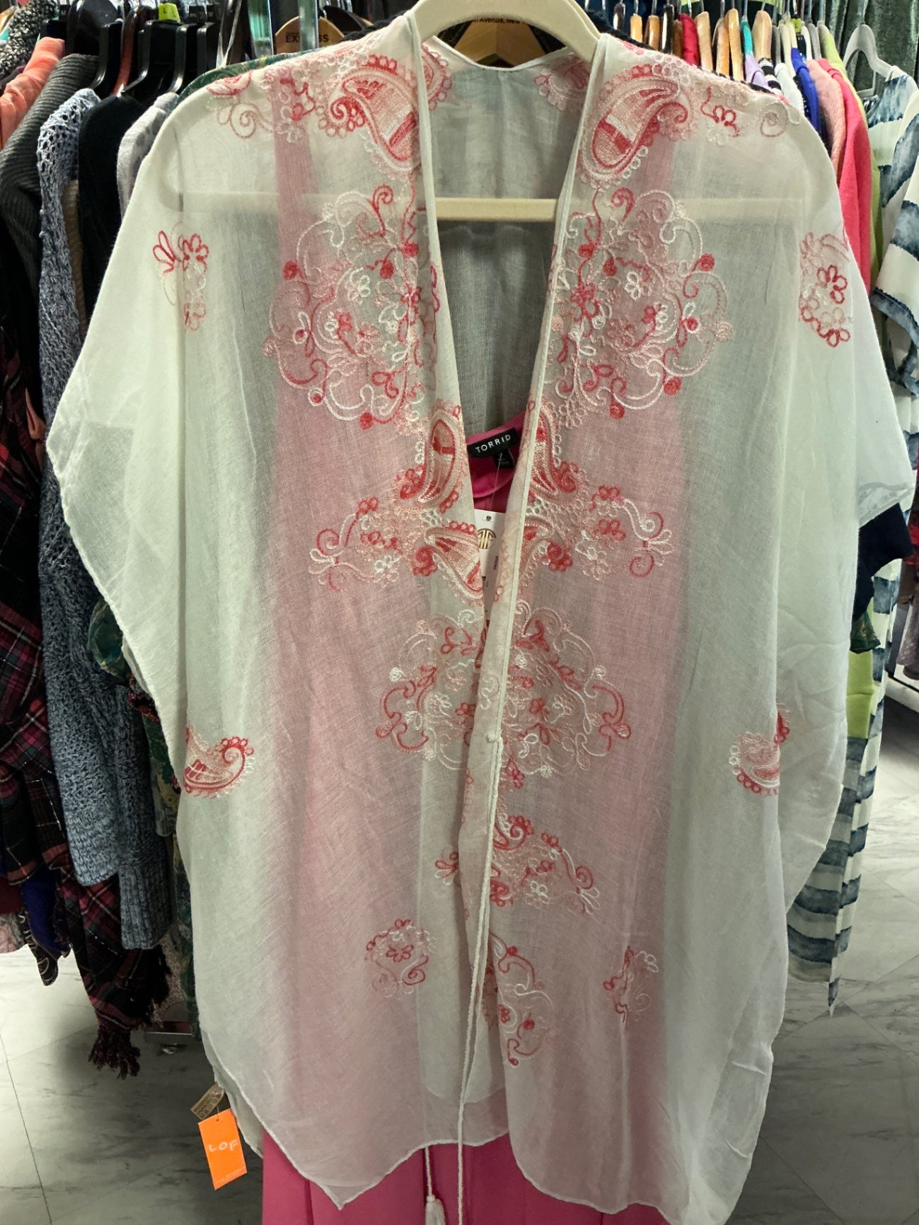 Kimono O/S White with Pink Embroidery