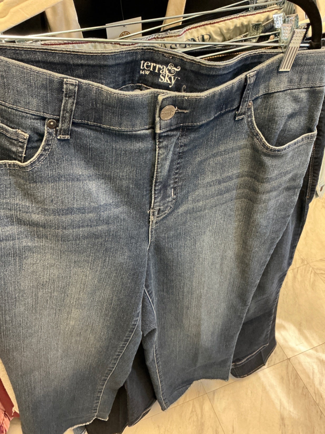 Terra & Sky Capri Jeans 14W Dark Blue