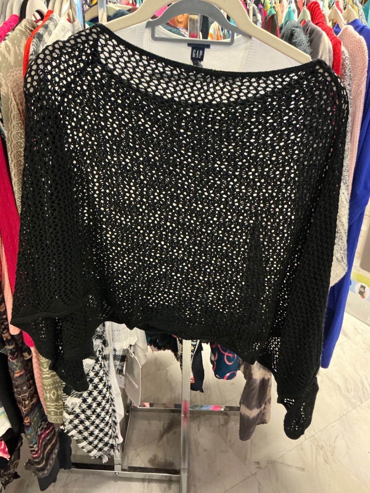 No Boundaries Poncho O/S Black