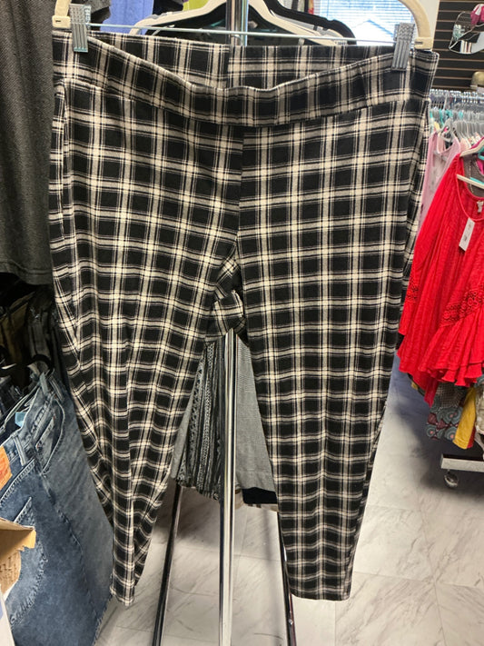 Torrid Leggings 3 Black and White