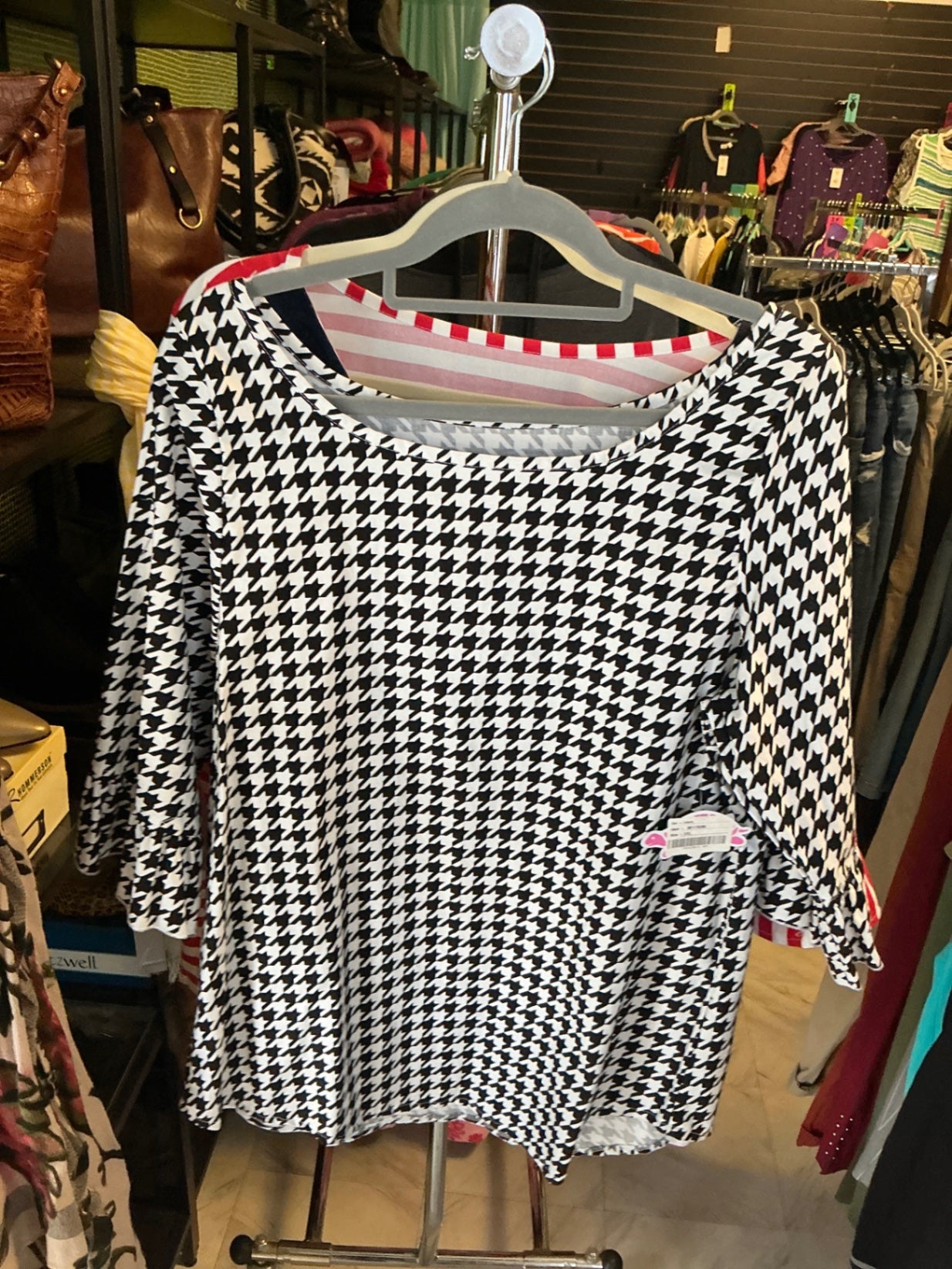 Top XXL Black and White