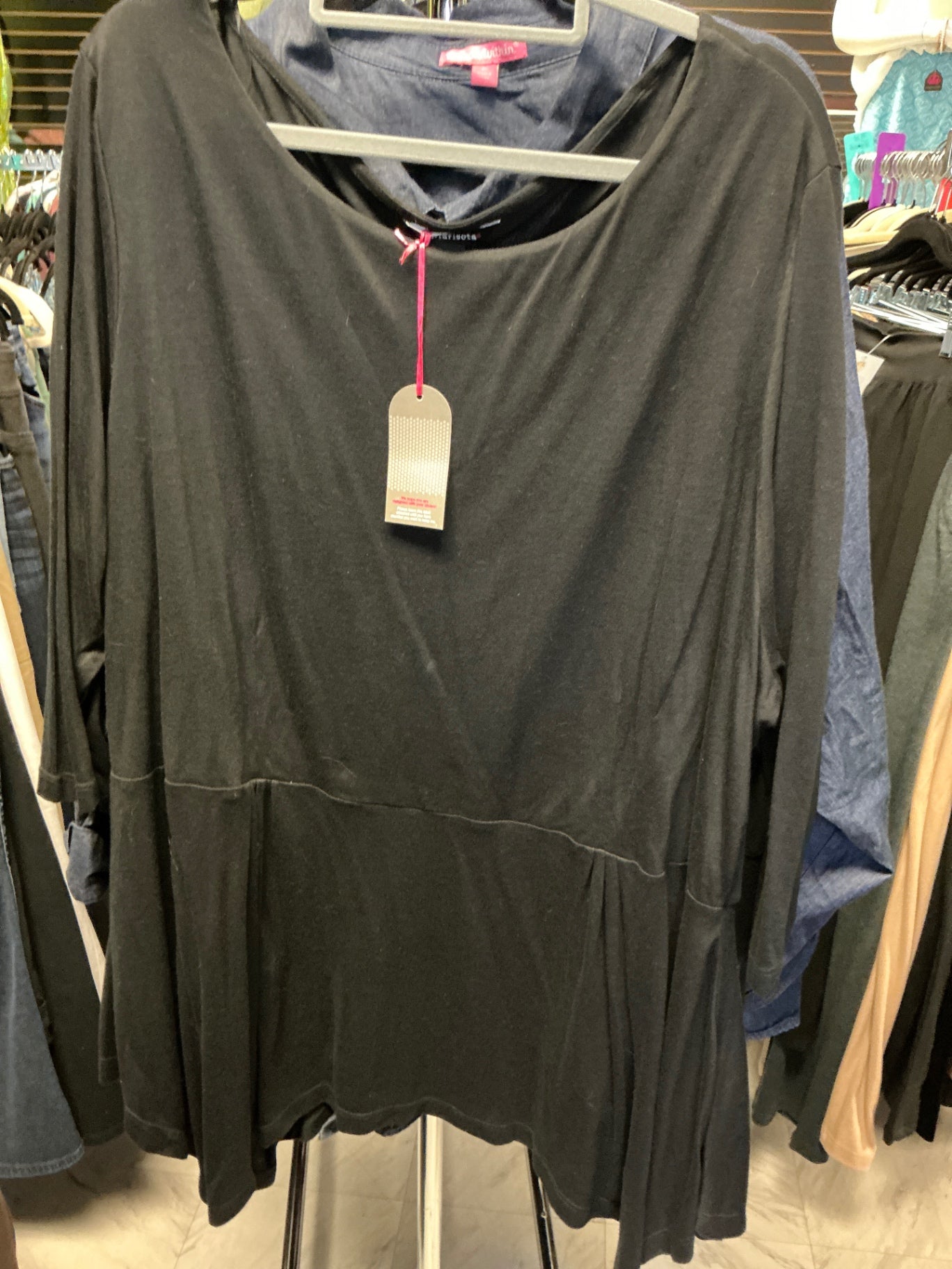 Marisota Top 28 Black NWT