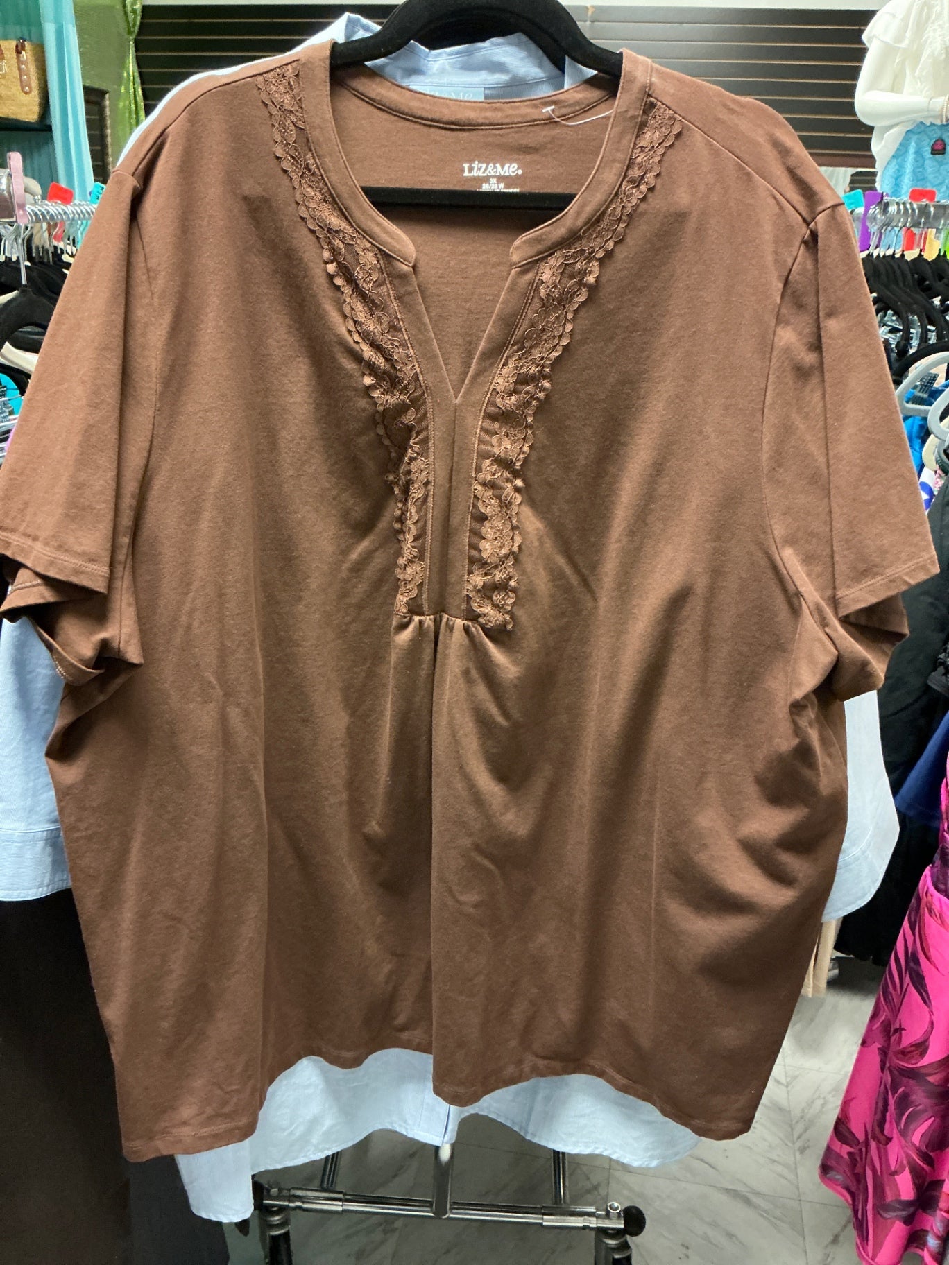 Liz & Me T-Shirt 26/28 Brown