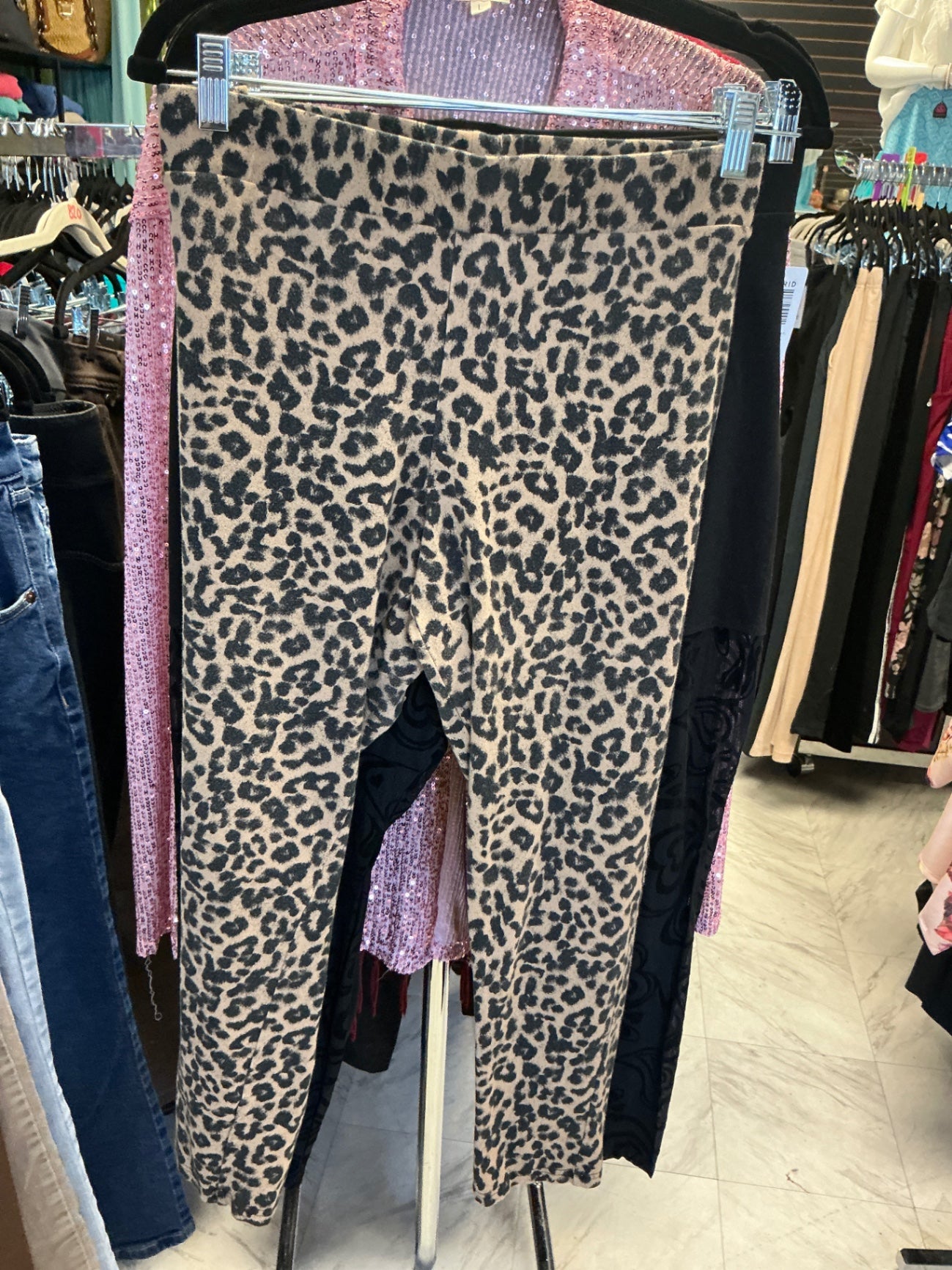 Torrid Leggings 3 Beige with Black Print