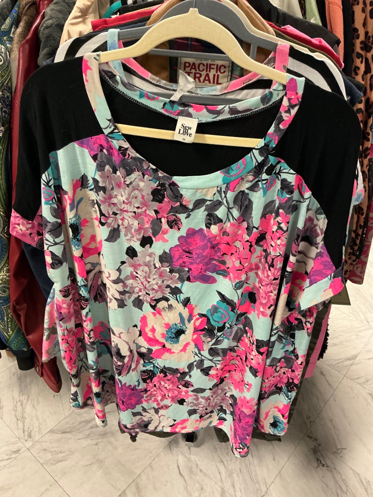 Sew In Love T-Shirt 3X Black and Multi-color