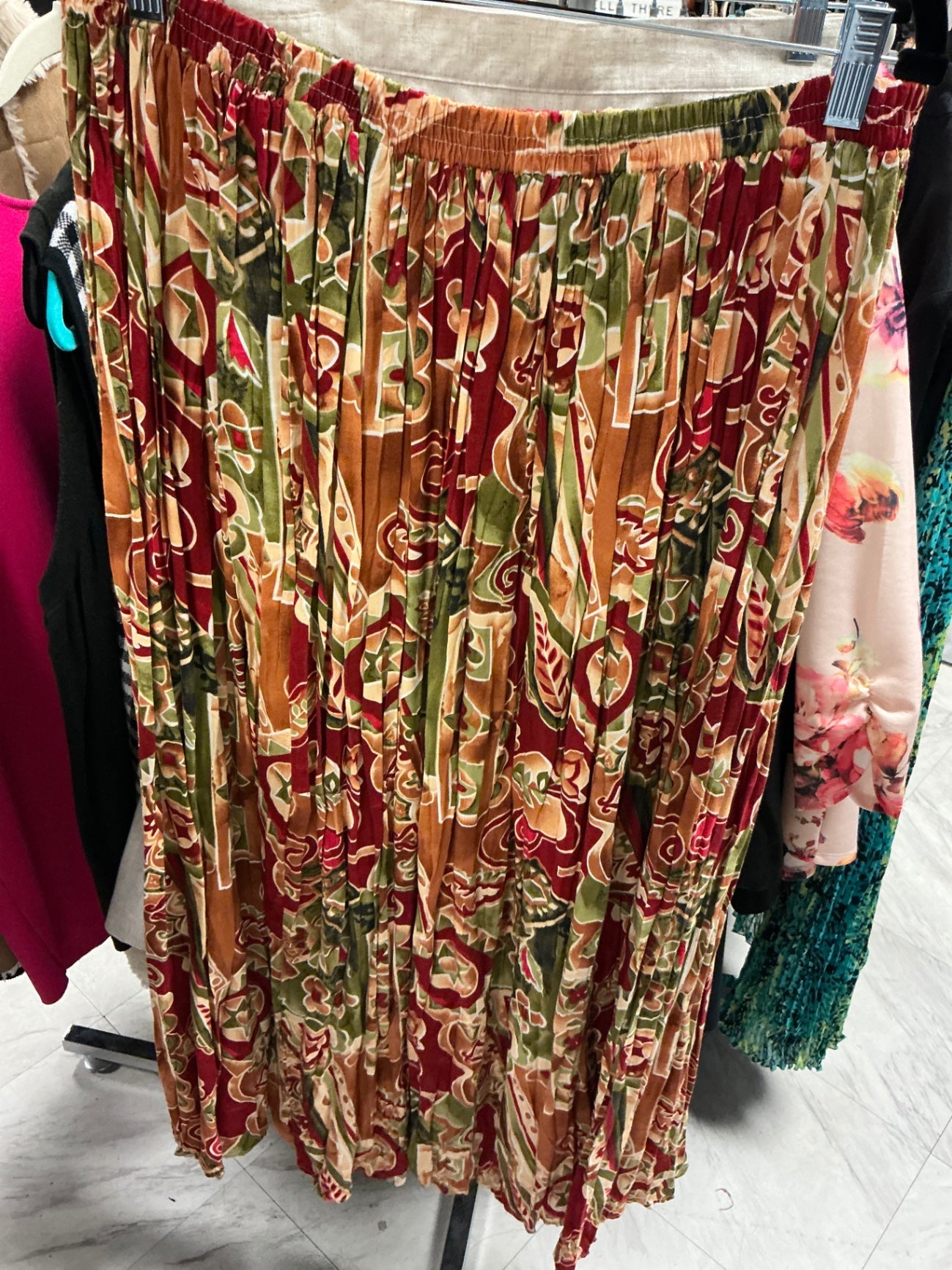 CLIO II Skirt 2X Multicolor (Red, Green, Yellow)