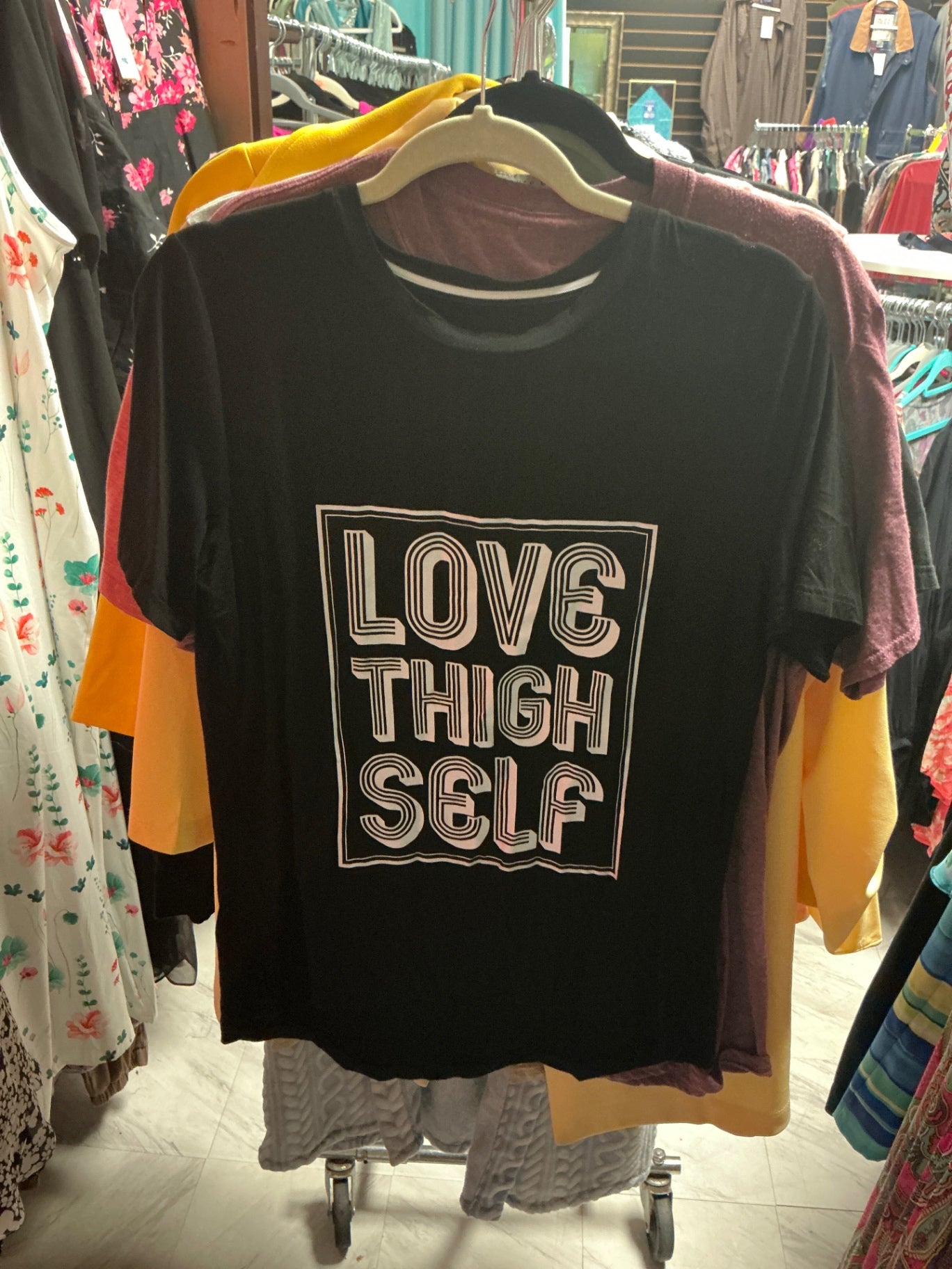 T-Shirt - Black -