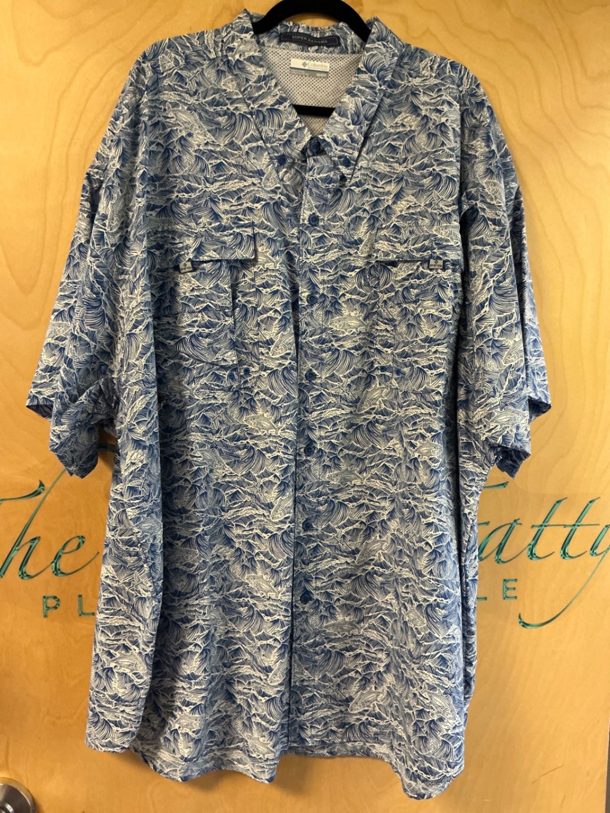 Columbia Short Sleeve Button-Up Shirt - Blue and White - 5X