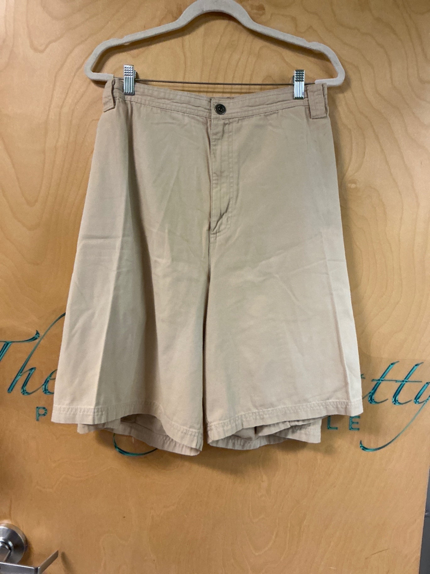 Columbia Cargo Shorts - Beige - 54W