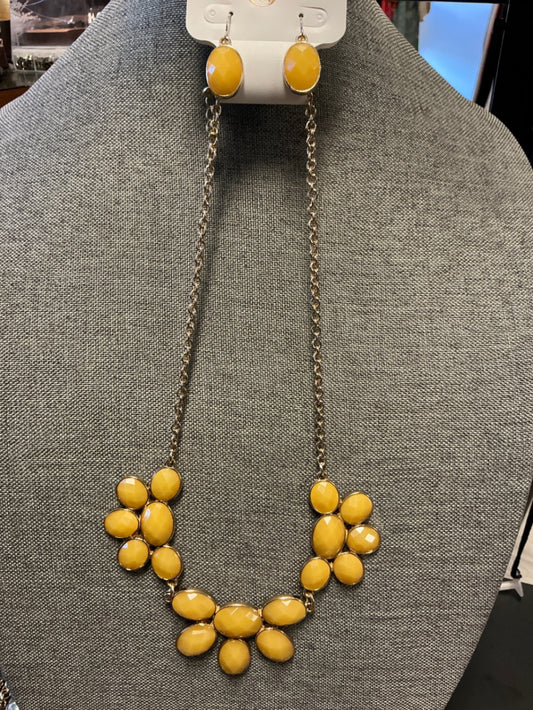 Necklace w/ Earrings - Yellow & Gold -
