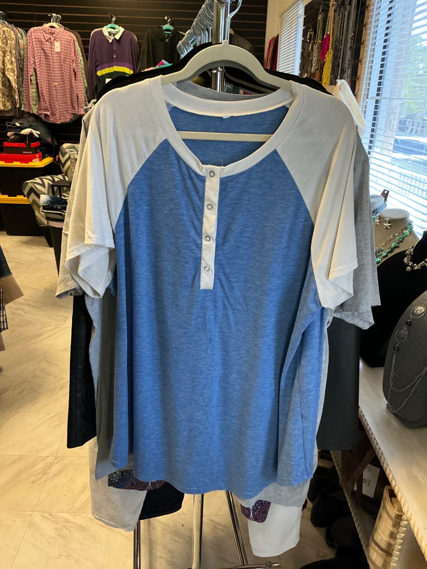 T-Shirt - Blue and White - 22W