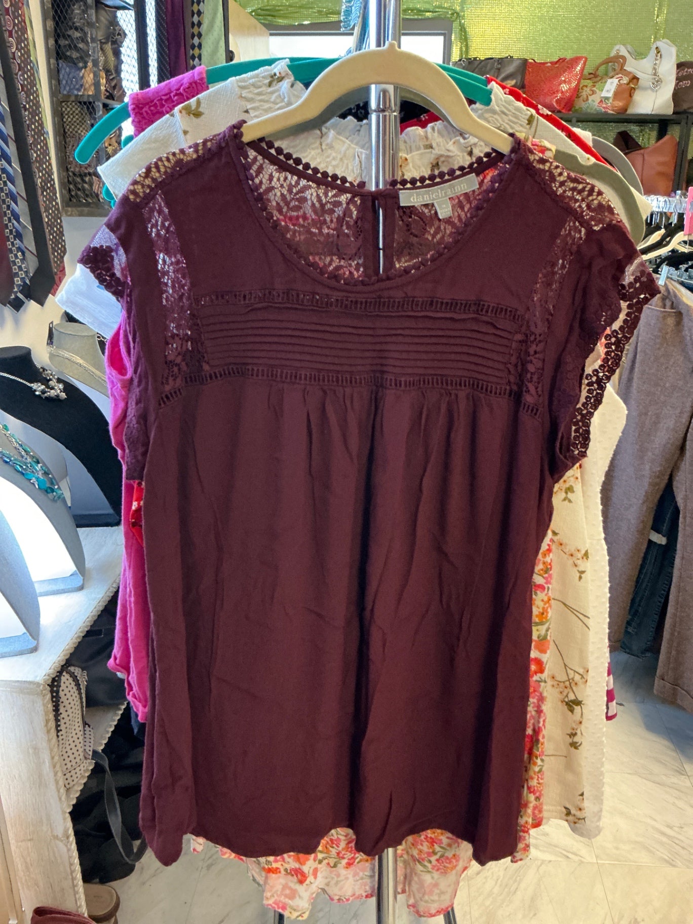 daniel rainn Sleeveless Blouse - Burgundy - 1X