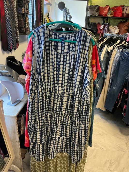 Daco Beach Layered Tunic Top - Black and White - 5X