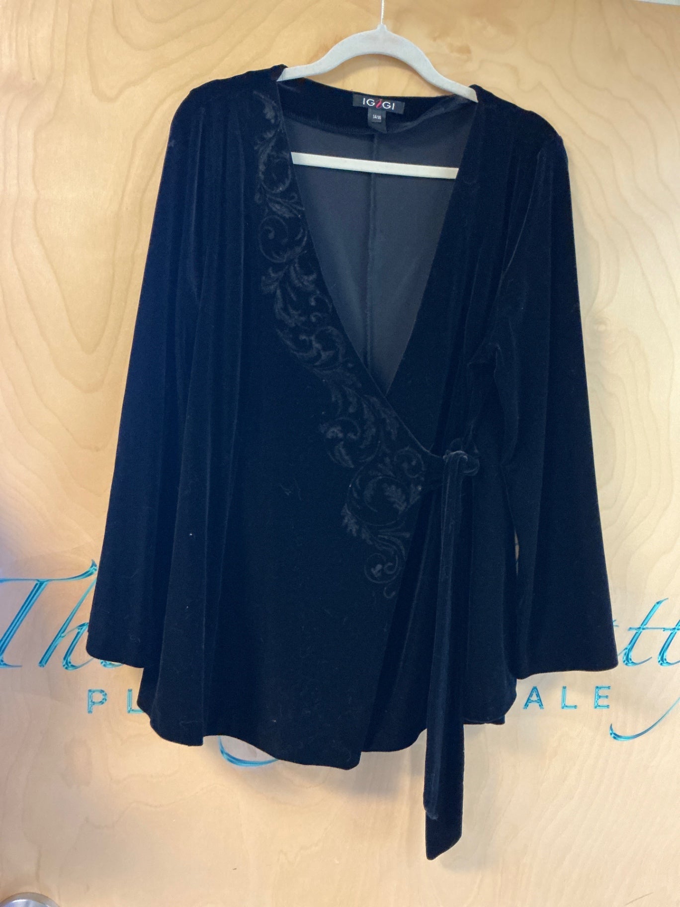 IGIGI Velvet Wrap Blouse - Black - 14/16