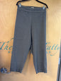 Mercer & Madison Stretch Capri - Black and white - 22