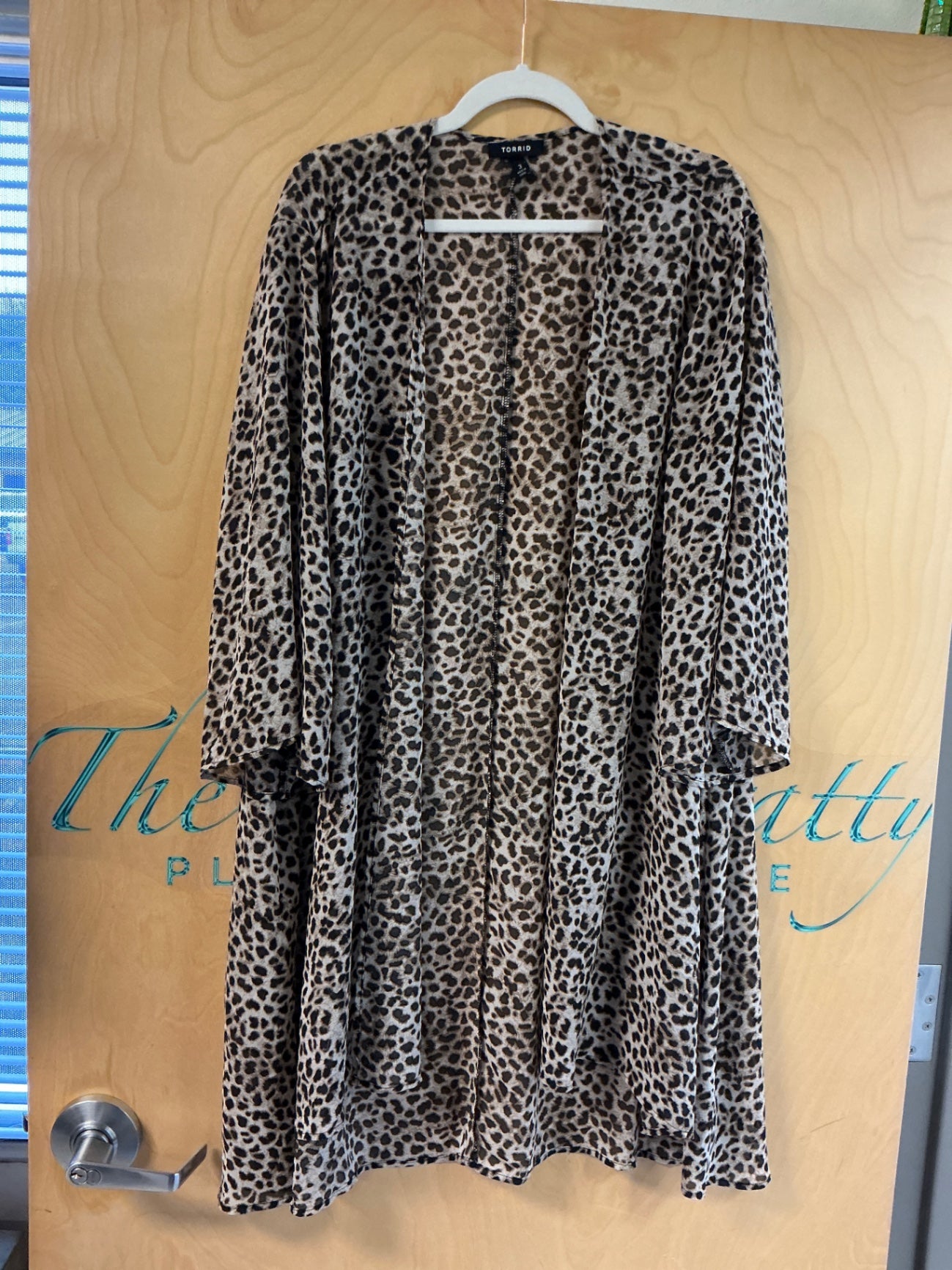 TORRID Cover-Up - Beige with black spots - 3